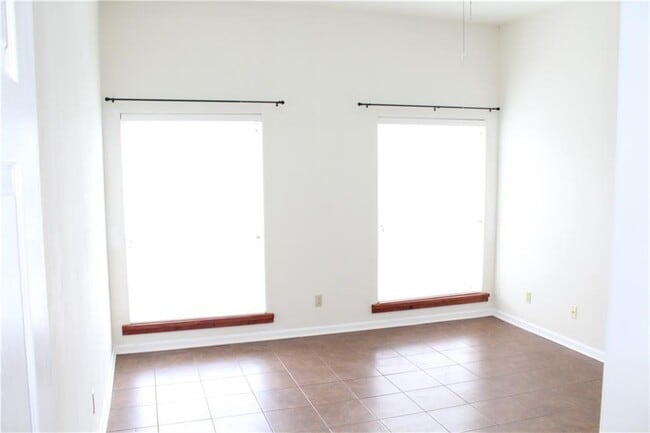 Building Photo - 109 W 38th St