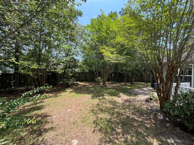 Building Photo - Discover this well-maintained 3-bedroom, 2-bath home in Wilmington, NC