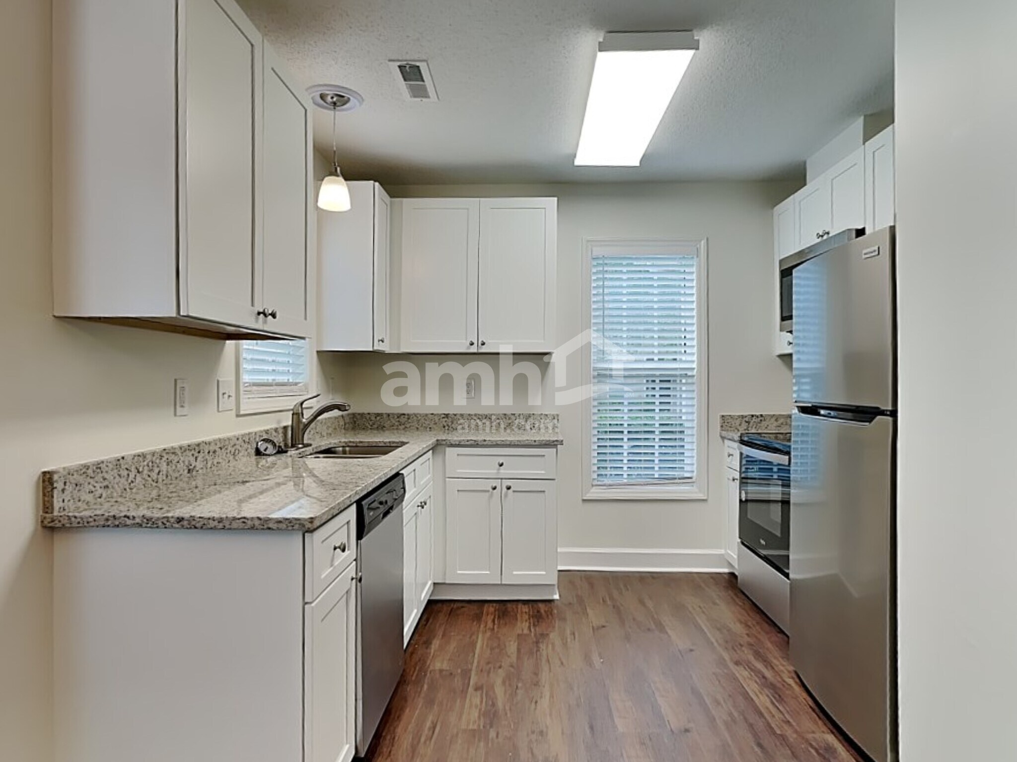 Building Photo - 5715 Regent Village Dr