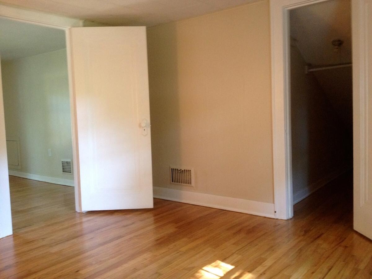 Building Photo - 1123 Midland Blvd