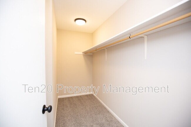 Building Photo - 2525 Norris Rd