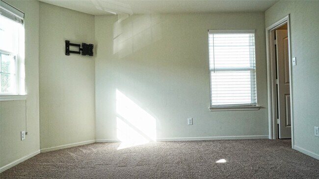 Building Photo - 10510 Pine Landing Dr