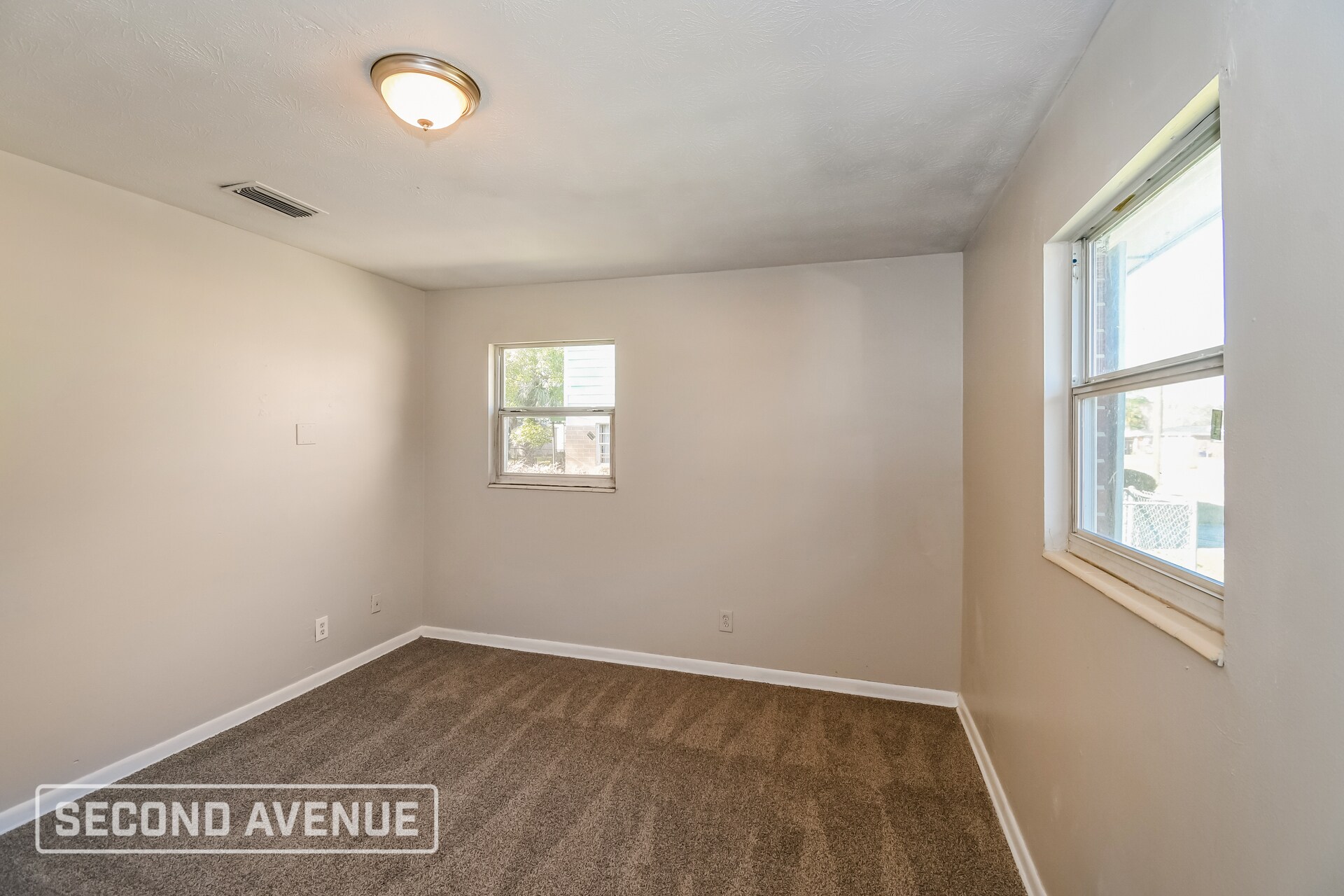 Building Photo - 6536 Manhattan Dr