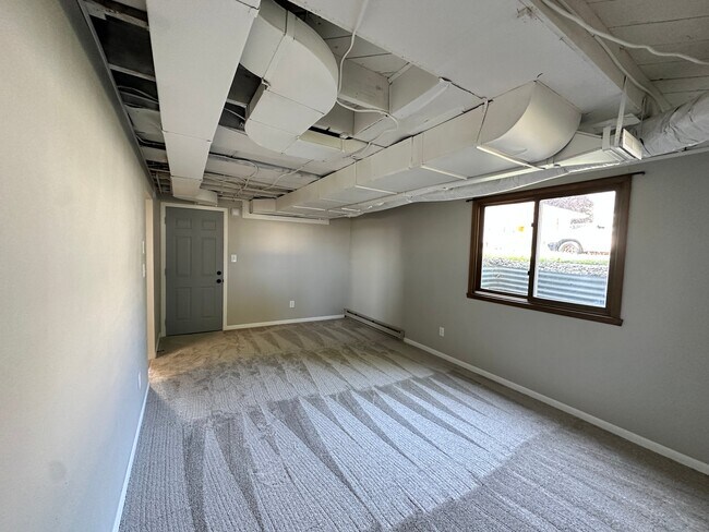 Building Photo - 702 26th St N