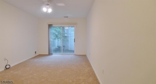 Building Photo - 1310 Grandview Ct