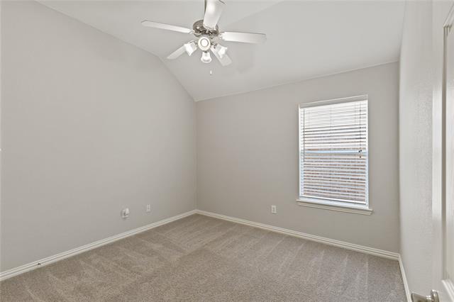 Building Photo - 2655 Lake Ridge Dr