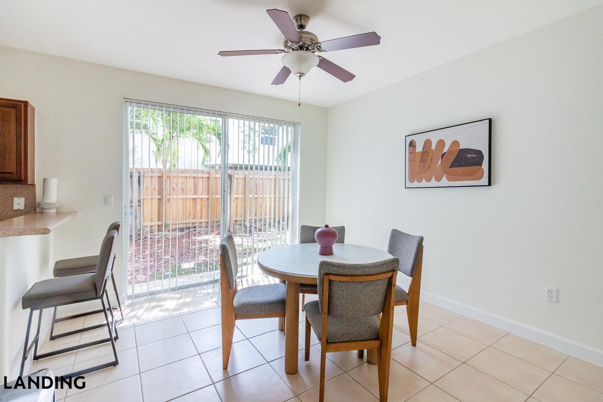 Building Photo - 1140 SE 24th Rd