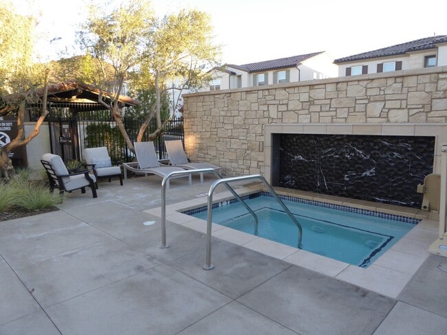 Building Photo - 5-Bedroom Home with Loft in Gated Victoria at Plum Canyon!