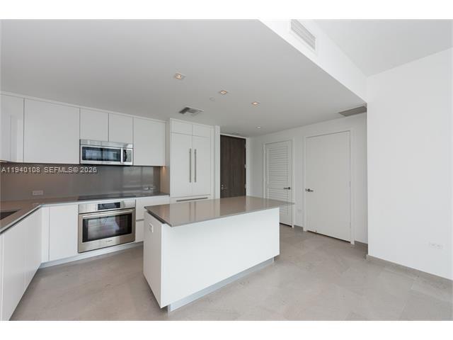 Building Photo - 68 SE 6th St