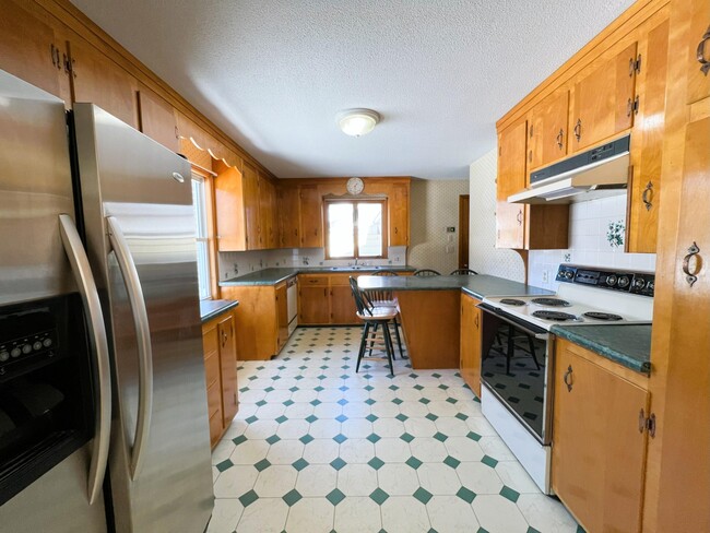 Building Photo - 468 Brunswick Ave