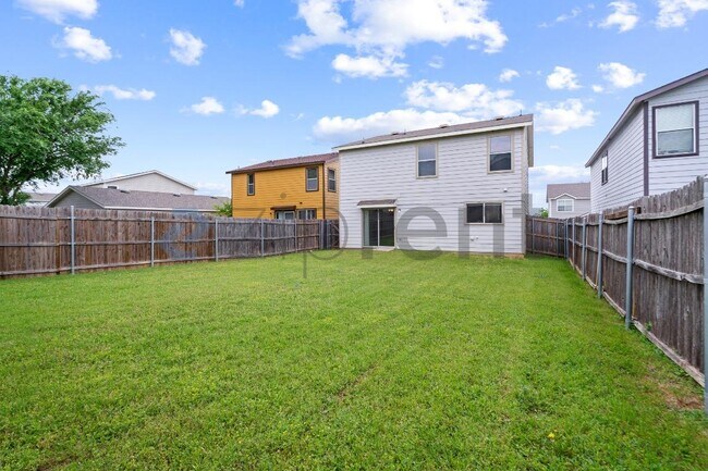 Building Photo - 1836 Vineridge Ln