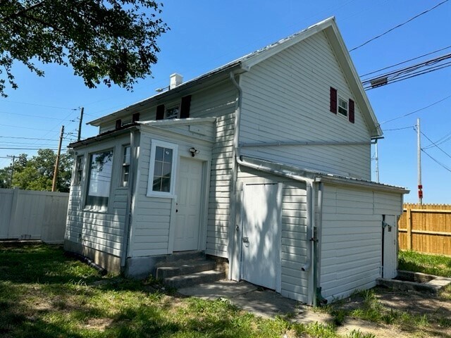 Building Photo - 702 Penn Grant Rd