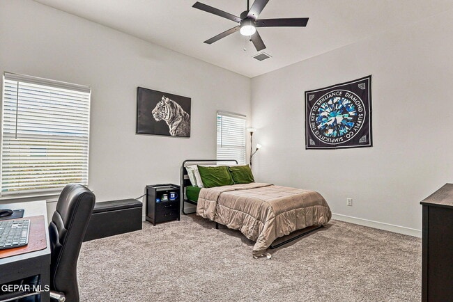 Building Photo - 7420 Norte Vly Ln