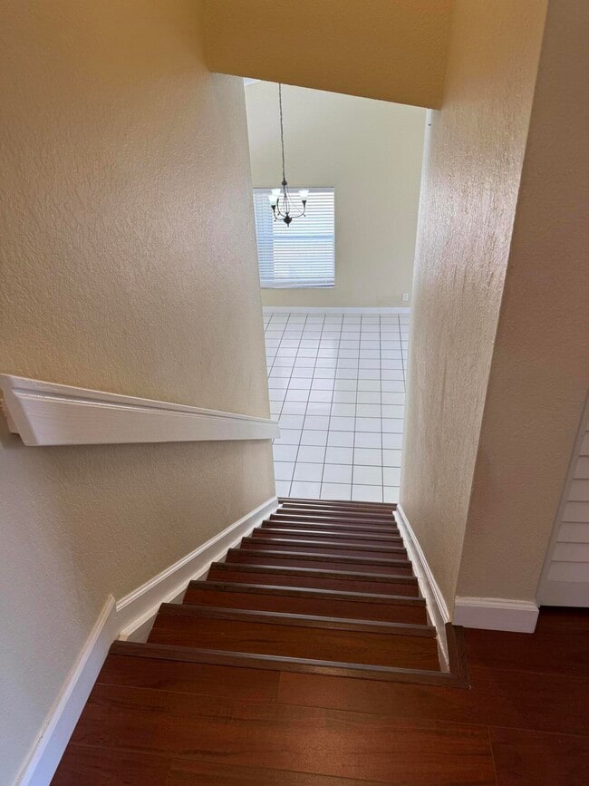 Building Photo - 18292 Clear Brook Cir
