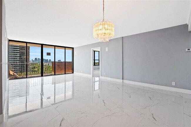 Building Photo - 780 NE 69th St