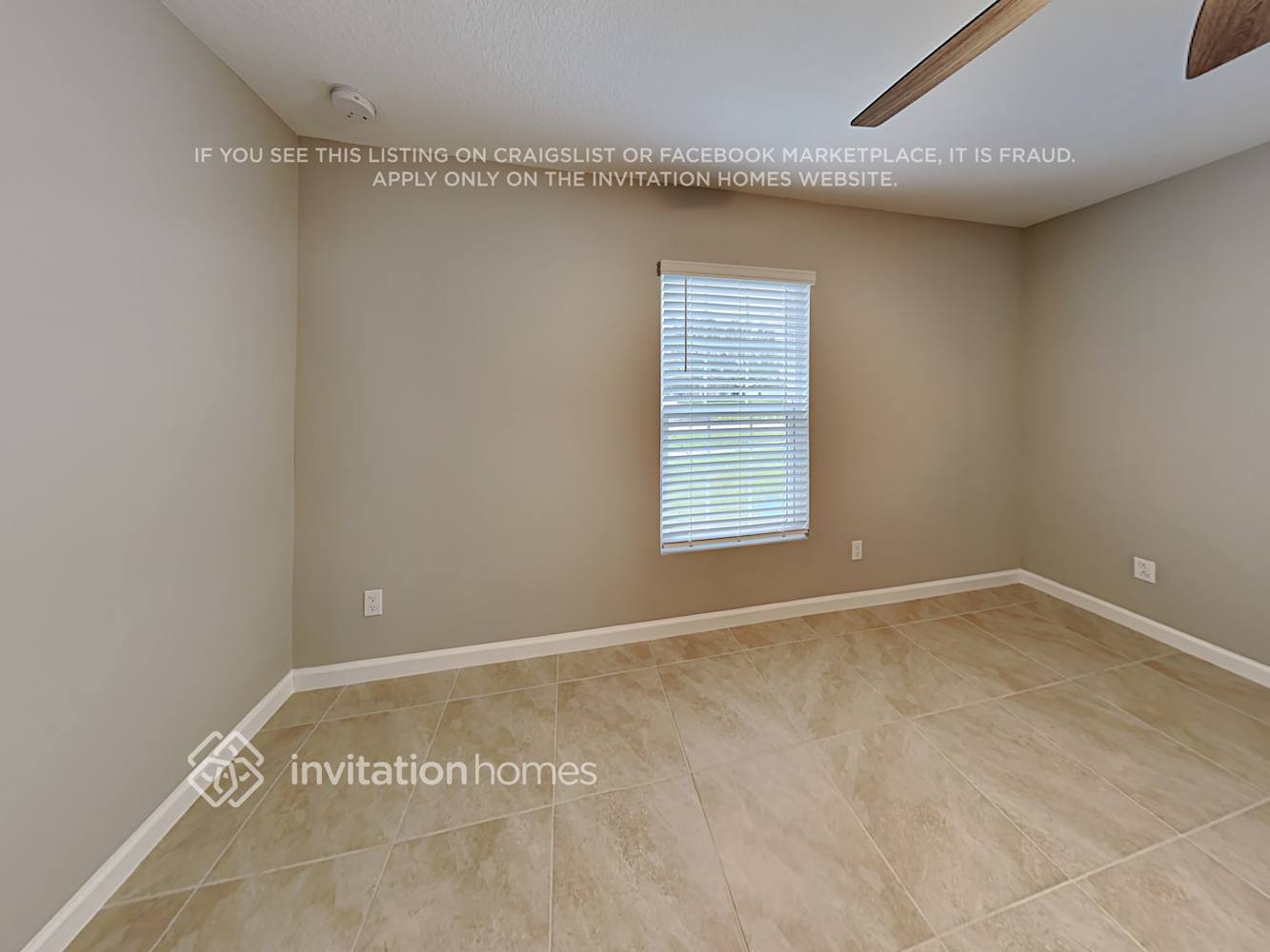 Building Photo - 802 SW Tulip Blvd