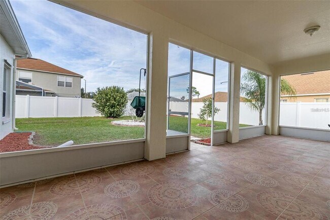 Building Photo - 411 Tamarind Parke Ln