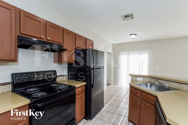 Building Photo - 113 Marsh St