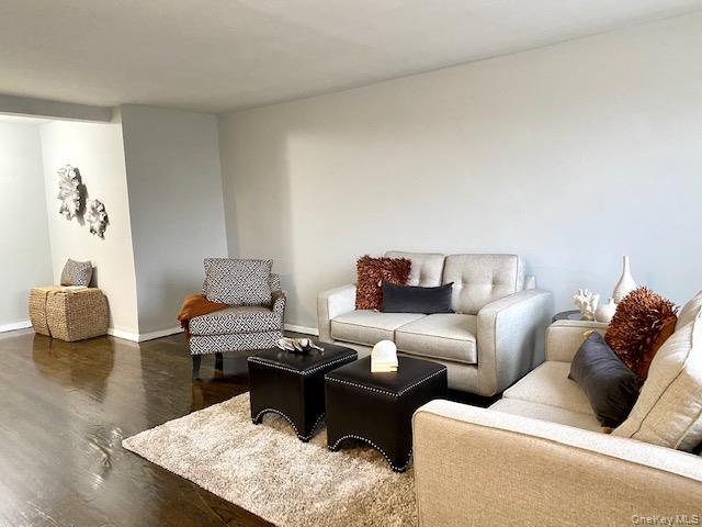 Building Photo - 43-60-60 Douglaston Pkwy