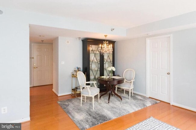 Building Photo - 2400 Clarendon Blvd