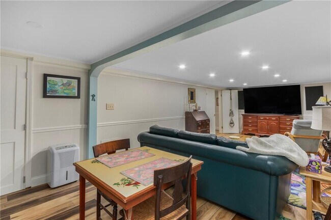 Building Photo - 141 Coggeshall Ave