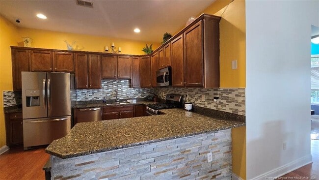 Building Photo - 127 Nandina Ct