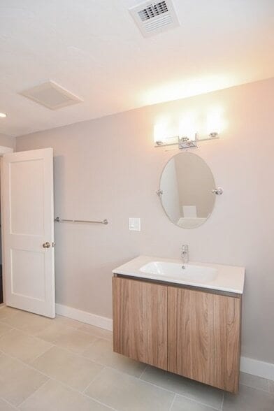 Building Photo - 27 Fenway Dr