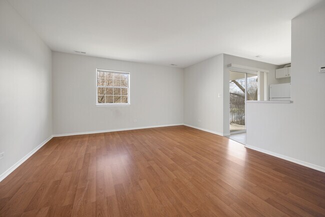 Building Photo - 93 N Victoria Ln