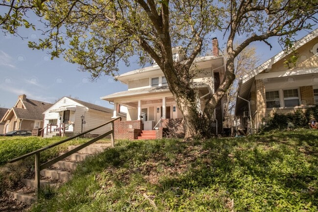 Building Photo - 4404 Benton Blvd