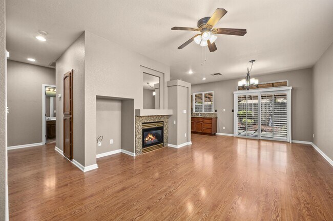 Building Photo - 8270 Rendham Way