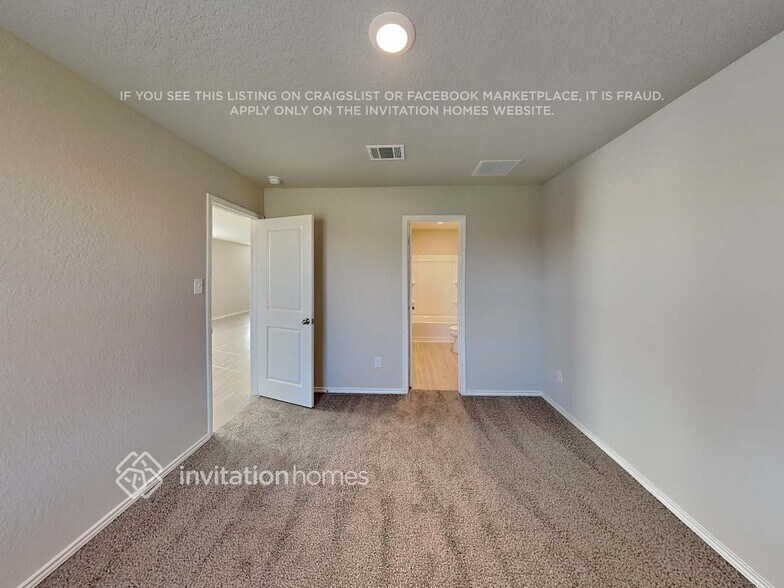 Building Photo - 14626 Calaveras Creek