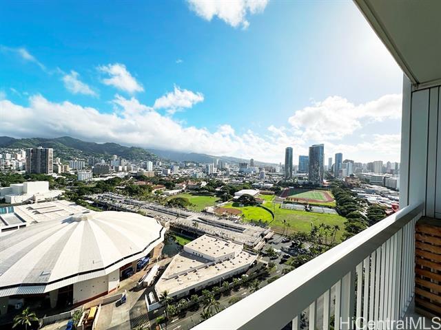 Building Photo - 909 Kapiolani Blvd