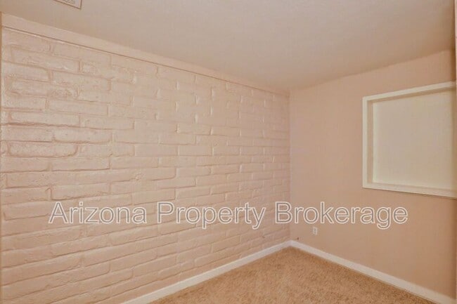 Building Photo - 2237 W Cortez Ave