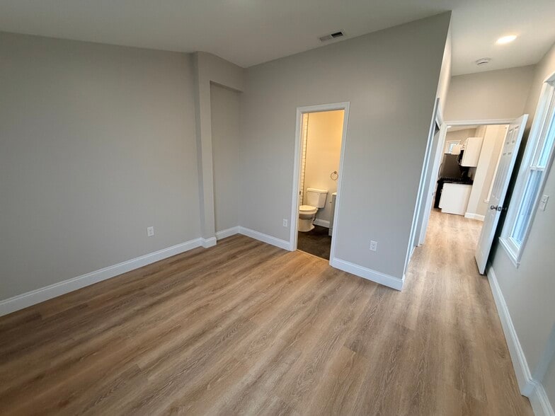 Bedroom 2 w/ En Suite Bath - 3 E Overlea Ave