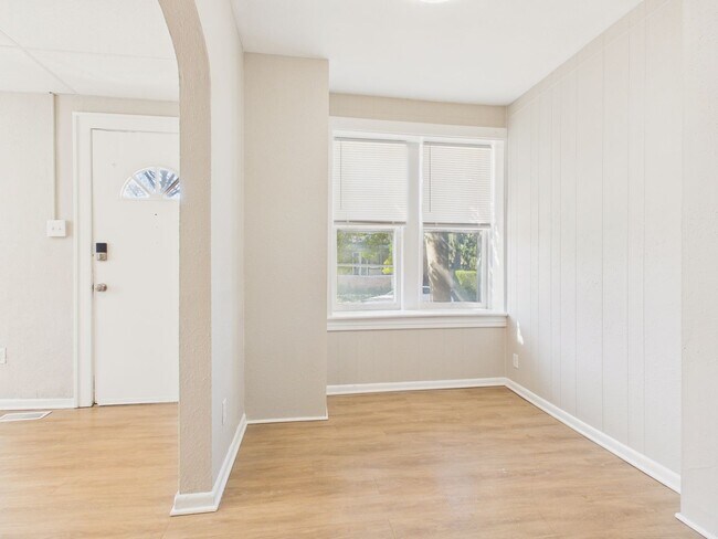 Building Photo - 3200 Green St