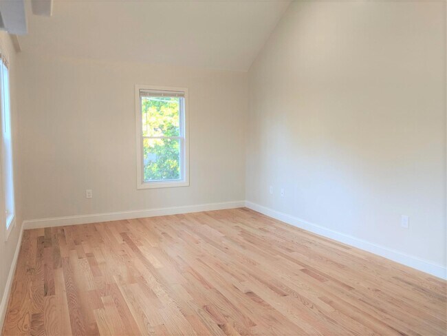 Building Photo - 44 Cogswell Ave