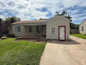 Building Photo - $1345 - 4 bedroom / 2 bathroom - Beautiful...