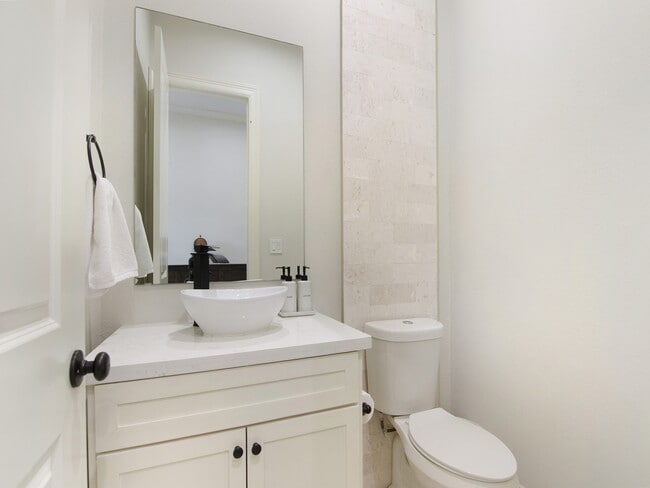 Building Photo - 12118 S Tara Plantation Dr