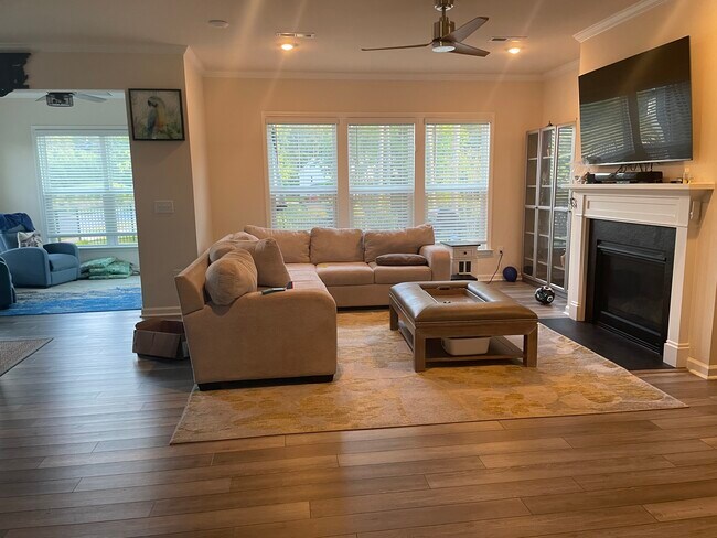 Building Photo - 3081 Zebroid Way