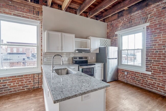 Interior Photo - 10 Walnut Alley