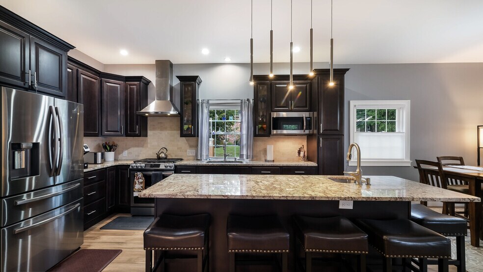 Kitchen - 321 E Jefferson St