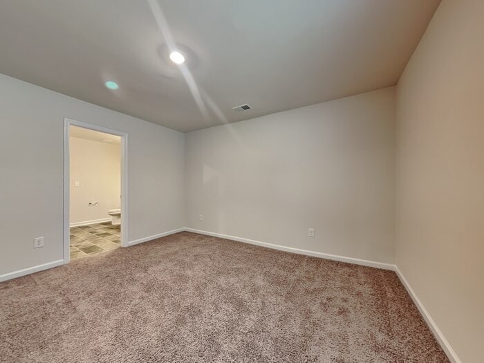 Building Photo - 306 Crooked Pne Ct