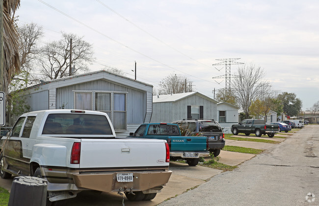 Primary Photo - Tanner Road Mobile Home Park