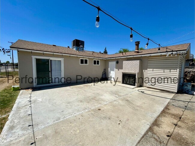 Building Photo - Charming 3 Bed/2 Bath Remodeled Home in Sh...
