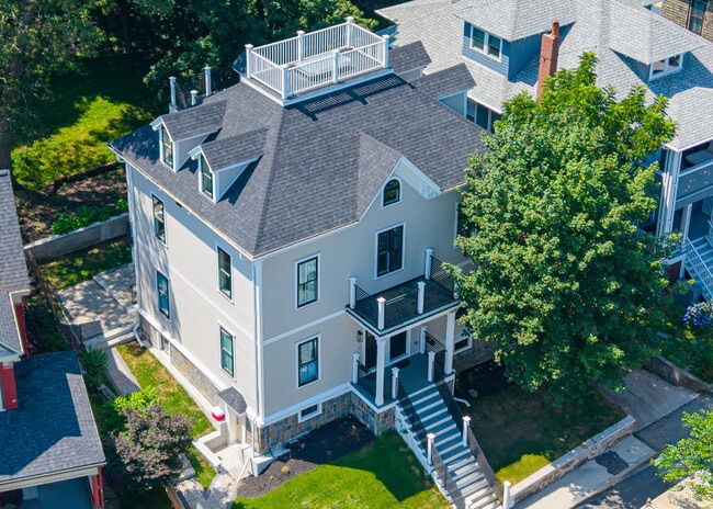 Building Photo - 57 Grampian Way