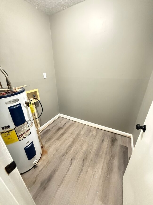 Building Photo - 3831 Morningview Dr