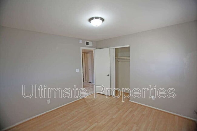 Building Photo - 5736 W Angela Dr