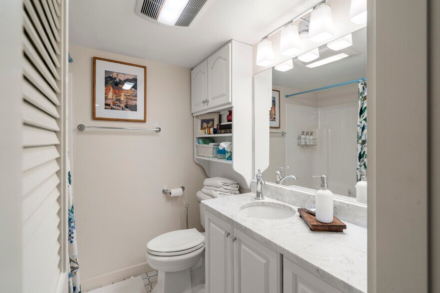 Building Photo - 5 Calebs Ln