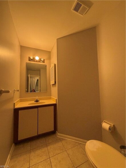 Building Photo - 5608 Tourmaline Ct