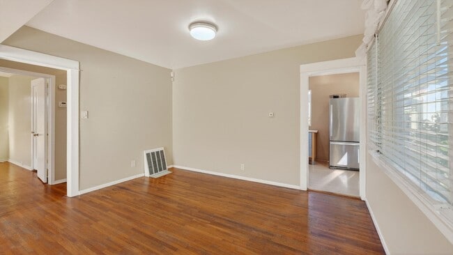 Building Photo - Wonderful Two Bedroom Home for Rent Long Beach